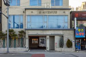 H-Avenue Hotel Yeongildae Branch
