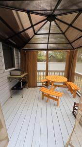 Family-Friendly Retreat With Trampoline & Grill