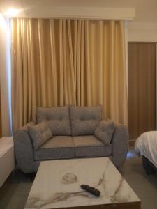 Superb Studio at Valley Heights Apartments