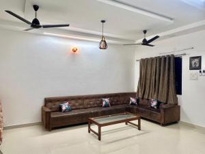 Nisarg Homestay with Kitchen Dinning