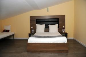 Hotels Kyriad Direct Morez : photos des chambres