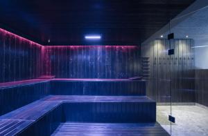 Suitehouse, Premium Apartments, Pools & Spa in Dolomites - by Familiaris