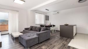 Luxury Villa Mer pool apartman 1 by Villas Guide