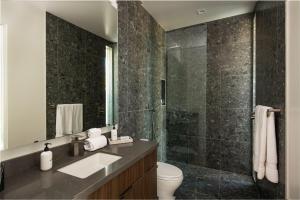 Neon @ Elemento49 Pool Spa Sleeps 16