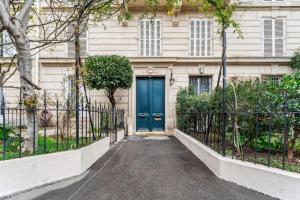 Gaston de St-Paul - Alma Marceau 2bdr by BYour Home