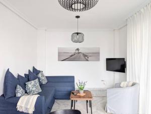 Puerto Banus! Sunny & comfy 2 bd w pool & terrace