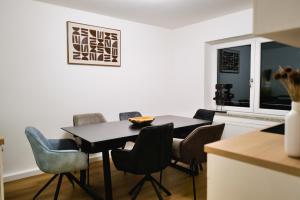 Spacious City Apartment Parking WiFi 6 Pax