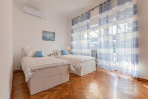 Bright and Modern Apartment by Wonderful Italy