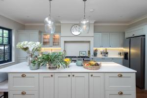 Beautiful 5BDR 3Bath Home in Quiet Barnes