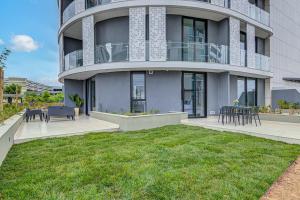 The Quanta, Ellipse, Watefall