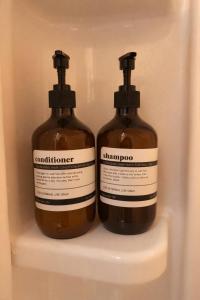 1BD 1BA Pool View Balcony Kitchen Free Parking