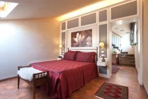 Duplex Junior Suite room in OC Hotel