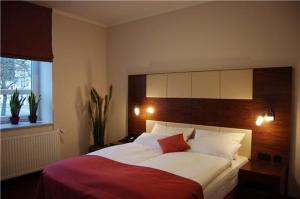 Double Room room in Adena Hotel