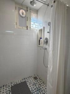 Spacious 4 Bedroom Vacation Home in Kathmandu