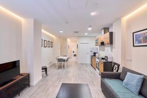 Apartamentos Catedral Palace by gaiarooms