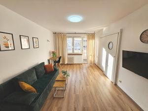 Sunny apartment near Rynek square