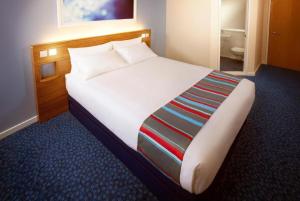 Travelodge Llanelli Cross Hands