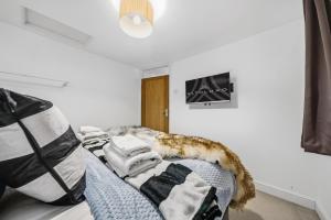 Knole Stylish 3BR House w Garden, Parking Near Cribbs and M5 by AltoLuxo Short Lets & Serviced Accommodation