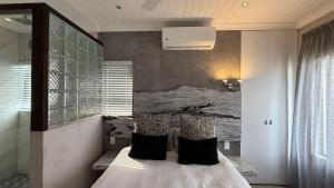 Oceanfront Haven, Stylish 3 Bedroom Beach House