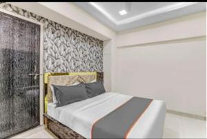 Hotel Bhavya Regency