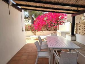 Amplia planta baja con gran espacio exterior