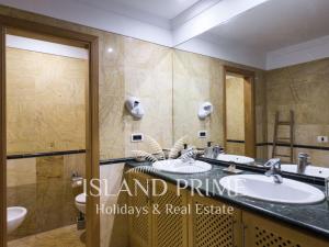 Stunning Seaside Apartments in Heated Pool Complex EN411