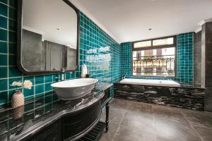 Lheritage Hotel & Restaurant