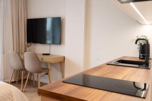 Rose Studio Ursynow King Bed Terrace