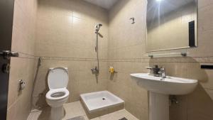 Spacious 2BR Apartment,3 Bathrooms, Near Mall