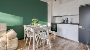 Enklawa III, Sun & Snow