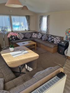 Trecco Bay Porthcawl 2-Bed Caravan Sleeps 6
