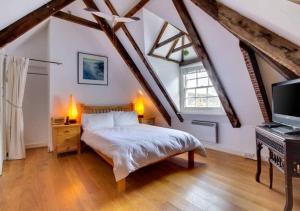 Sundance Cottage Central Fowey with Sea Views