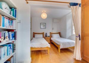 Sundance Cottage Central Fowey with Sea Views