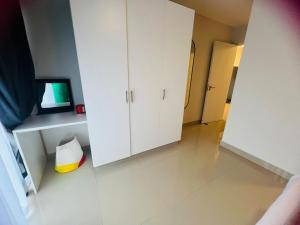 Stylish Holiday Home by the Coast