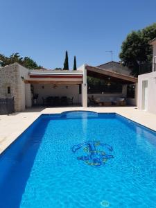 Piscine avec charme et tranquillité au coeur du Var