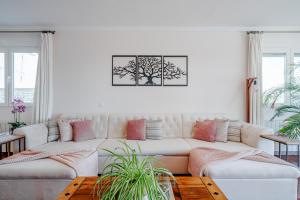 Ty Croeso-Entire villa with sea view