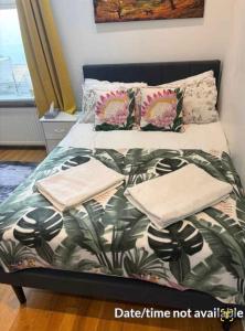 City Chic Stay 15 min walk to Westfield