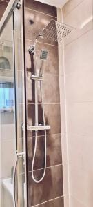 City Chic Stay 15 min walk to Westfield