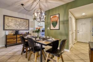 2 King BRs Balcony Resort Amenities Free Tix