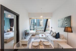 Vacationer Holiday Homes I Elegant 1 Bedroom Apartment I Marina Views I Walk to Marina Mall