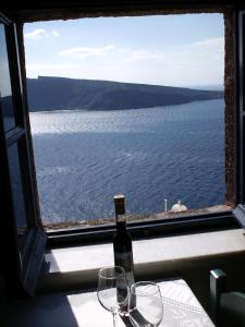 Fotinos Houses Santorini Greece