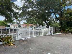 Known for its beaches & walk to downtown Hollywood Bliss 3