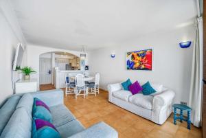 Oceanfront Apartment Full Sea View 5 Guests