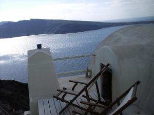 Fotinos Houses Santorini Greece