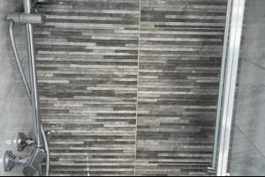 Southgate Home - Sleeps 12 - Parking - Central