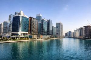 Luxury 1 Bedroom - Burj Khalifa & sea view - Sauna & Pool - High Floor