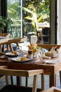 Casa Samaya, Boutique Beachfront Hotel in Weligama
