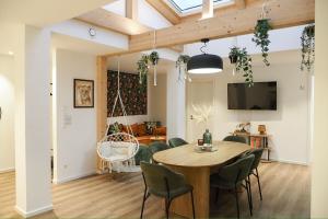 ALPENJUNGLE - Großes Apartment I Stadtmitte I für bis zu 8 Personen