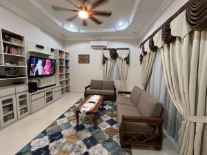 Homestay Qayyum DSura