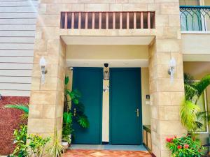 The Green Door Villa Varca Beach with Private pool